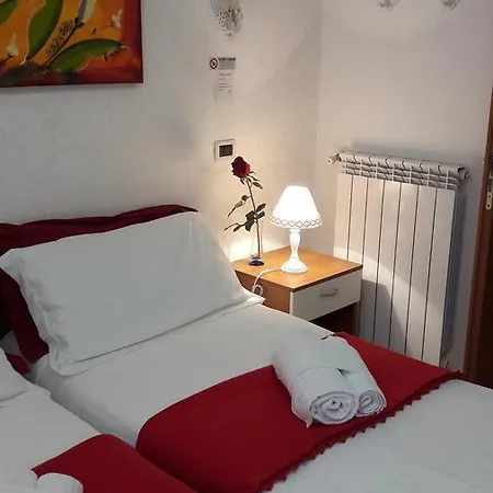 Nataly's House Oda ve Kahvaltı La Massimina-Casal Lumbroso